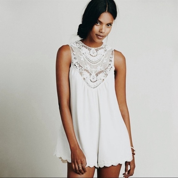 Jen’s Pirate Booty For Free People White/Ivory Lace And Satin Sleeveless… - Picture 1 of 10